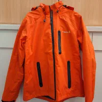 کاپشن بادگیر Resoon