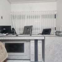 منشی خانم برای دفتر