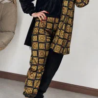 هودی و شلوار مخمل مزونی