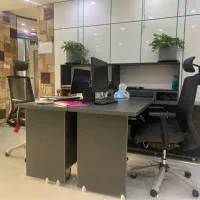 کارشناس فروش خانم