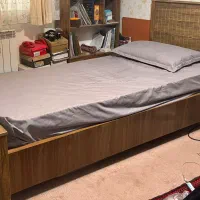 تخت خواب یک نفره و تشک کاملا نو