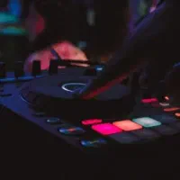 djnazi/ اجرای حرفه‌ای در مراسم