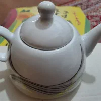 قوری چینی سفید