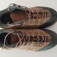 کفش طبیعتگردی و کوهنوردی