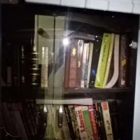 کمد و کتابخانه