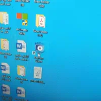 یک نفر آقا مسلط به اینترنت و خدمات کامپیوتری