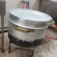 پاتیل مرغ و دیگ برنج و آبکش