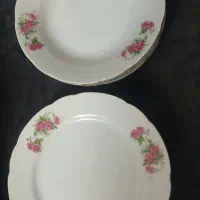 پلوخوری وخورشت خوری گل قرمز