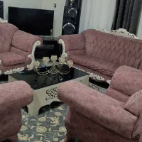 مبل هفت نفره تمیز بدون پارگی با قیمت مناسب|مبلمان خانگی و میز عسلی|هشتگرد, گلسار|دیوار