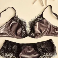 حراج لباس زیر و کاستوم