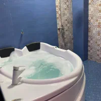 ۱خواب۲خواب لب دریا با جکوزی با ویو|اجارهٔ کوتاه‌مدت ویلا و باغ|بندر انزلی, دهکده ساحلی|دیوار