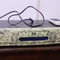 یه دستگاه گیرنده دیجیتال ، و یه دستگاه سی دی