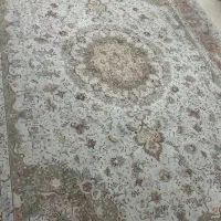 یک عدد فرش دوازده متری