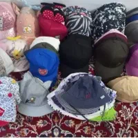 تعدادی کلاه برای فروش عمده