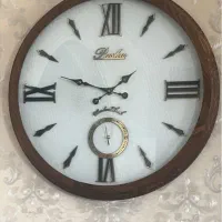 ساعت دیواری چوبی