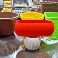 گلدان پلاستیکی