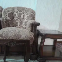 مبل ۷نفره با میز وسط و سه تا عسلی