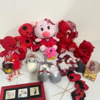 کلی عروسک و چیزای گوگولی کاملا سالم