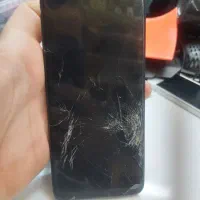 تعمیرات تخصصی و خریدار گوشی ال سی دی شکسته شما