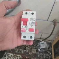 فروش یک عدد ریگراتور مطابق عکس و یک عدد فیوز 2قلو|مصالح و تجهیزات ساختمان|مرودشت, بهارستان|دیوار