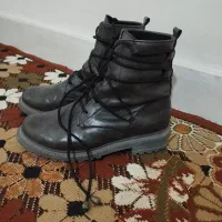 نیم بوت زنانه یا پوتین