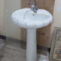 روشویی سرامیکی تمیز