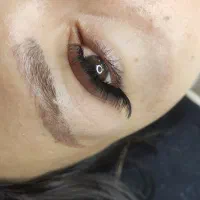اکستنشن مژه و لیفت ابرو و مژه|خدمات آرایشگری و زیبایی|تهران, صادقیه|دیوار