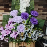 سبد گل مصنوعی