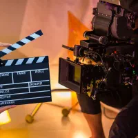 تولیدکننده محتوا پیج آموزشگاه زبان انگلیسی (خانم)