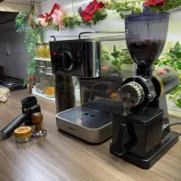 قهوه ساز نووا ۱۴۹ همراه با آسیاب در حد نو