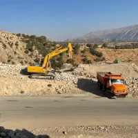 اجاره بیل مکانیکی زنجیری همراه پیکور