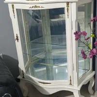 یک عدد ویترین دو طبقه سفید رنگ آینه دار|بوفه، ویترین، کنسول|اصفهان, جاوان|دیوار