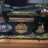 چرخ خیاطی مادربزرگ