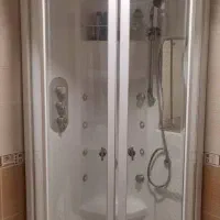 حمام شیشه ای