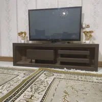 میز تلوزیون کاملا سالم بدون هیچ گونه رنگ پریدگی|میز تلویزیون|اهواز, کوی ترابری|دیوار