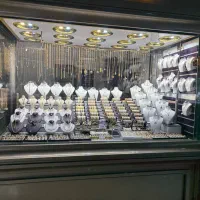 دکور و مانکن طلا فروشی