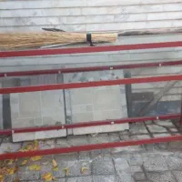 ویترین  پایه دار مغازه