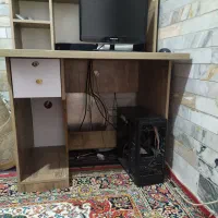 فروش کامپیوتر رو میزی به همراه میز|رایانه رومیزی|اسلامشهر, شهرک مصطفی خمینی|دیوار