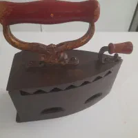 اتو ذغالی قدیمی کلکسیونی