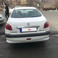 پژو‌ اس دی وی ۸