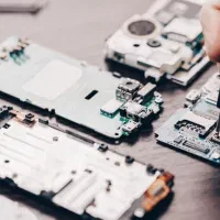 استخدام فروشنده لوازم جانبی موبایل آقا نیمه وقت