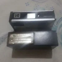 دوربین عکاسی قدیمی با قاب فابریک