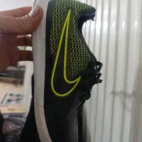 کفش کتونی سالنی فوتسال