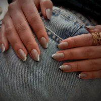 کاشت و ترمیم ناخن تخصصی