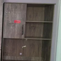 میز کامپیوتر و کتابخانه
