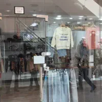 یک باب مغازه خلیج فارس تجاری سه