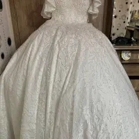 لباس عروس|لباس|ری, شهید غیوری (ابن باویه)|دیوار