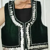 سخمه کوردی|لباس|دهگلان, |دیوار