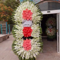 سبد دسته گل تاج گل حرفه ای فانتزی درباری خارجی کد۵