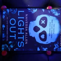 کتاب انگلیسی LIGHTS OUT